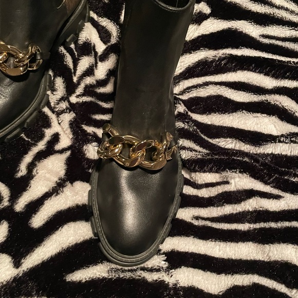 Michael kors boots - Picture 4 of 5